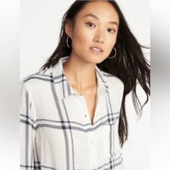 Old Navy Relaxed Classic Soft Brushed Twill long Sleeve top Shirt. White/navy S - Picture 2 of 10